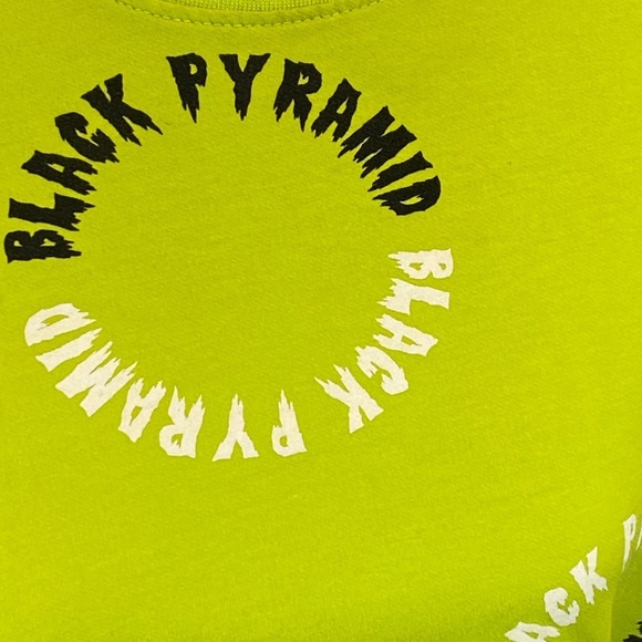BLACK PYRAMID Long Sleeve T-Shirt Neon Green Logo-Small - Picture 5 of 5